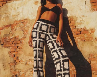 Pantalones de crochet en blanco y negro, pantalones de punto acampanados con estampado geométrico bohemio, moda femenina hecha a mano