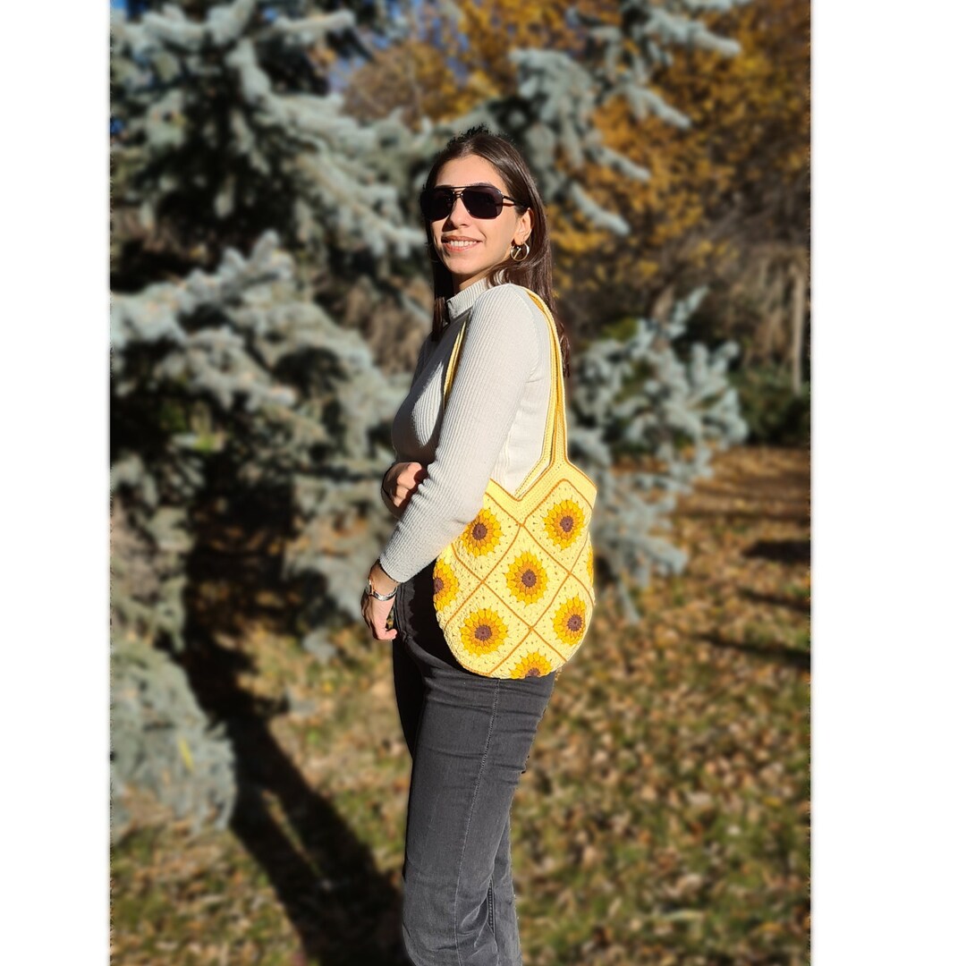 The Sunny Days Crochet Woven Shoulder Bag