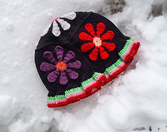 Cappello a secchiello margherita all'uncinetto nero, cappello da festival hippi, cappello lavorato a maglia, cappello invernale, cappello da donna, regalo di Natale per lei