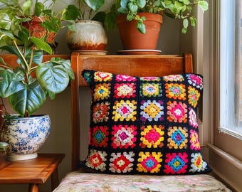 Bunter Häkelkissenbezug, Afghanischer gestrickter Kuscheliger Kissenbezug, Oma Quadrat Motive Retro Kissen