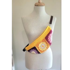 Yellow Crochet Daisy Bum Bag, Knittted African Flower Fanny Bag, Crochet Crossbody Bag, Knitted Fanny Bag, Hobo Bag Women, Chest Bag