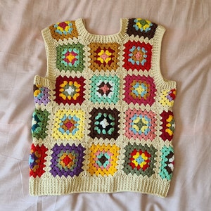 Gilets au crochet, haut bohème carré grand-mère, pull patchwork, tricot au crochet, pull style bohème, festival hippie Beige