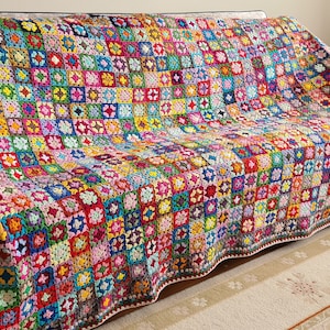 Crochet Afghan Blanket, Granny Square Bedspread Throw, Patchwork Knitted sofa blanket, large crochet blanket, vintage blanket, retro blanket