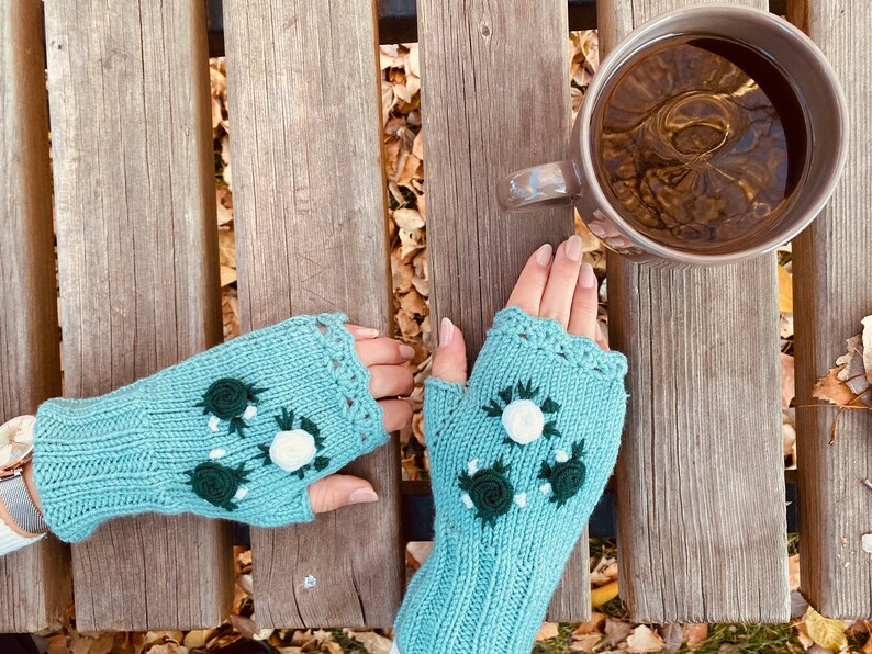 Gants au crochet vert sans doigts, gants dhiver tricotés floraux, gants floraux Half Finger, gants pour femmes, fleur sans doigts image 6