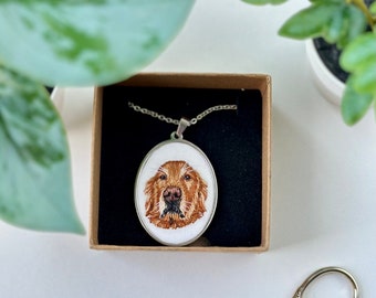 Embroidered pet portrait pendant, custom embroidery from photo, embroidered brooch, Pet memorial jewelry