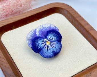 Pansy Embroidered Brooch, flower brooch pin, wildflower gift, purple pansy pin, viola flower brooch