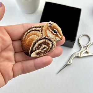 Chipmunk embroidered brooch, hand embroidery, brooch animal