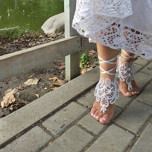 Light Grey Silvery Beach Wedding Lace Barefoot Sandals, Wedding Anklets, Shoe Barefoot, Bridal Beaded Pearl Anklets, Embroidered Bride Shoes