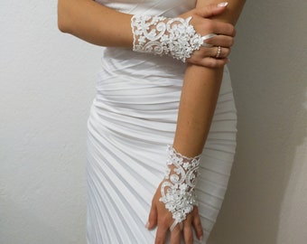 White Lace Gloves, Fingerless Gloves, Wedding Gloves, Bridal Gloves, Beach Wedding, Bridal Accessory, Party Prom Gloves, French Lace Gloves
