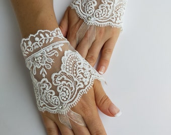 White Cuff, Fingerless Gloves, Wedding Gloves, Bridal Gloves, Beach Wedding, Bride Accessories, Party Gloves, French Lace, Lace Glove