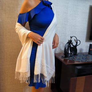 Wedding Shawl, French Lace Ivory Bride Shawl, Winter Wedding Ivory Stole, Pashmina Wedding Scarf, Bridal Lace Shawl Wrap, Bridal Cover Up