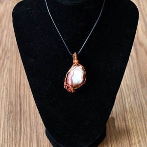 Colar de ágata // pingente de colar feito à mão com corrente // quartzo/ágata natural e polido // colar minimalista // colar de arame enrolado //