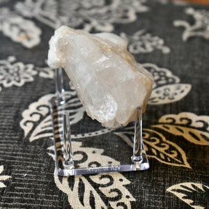 Raw white quartz crystal chunk // raw quartz crystal // natural white quartz mineral // home and office decoration // collection piece //