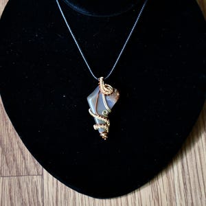 Colar de ágata // pingente de colar feito à mão com corrente // ágata natural e polida // colar minimalista // colar de ágata // fio enrolado