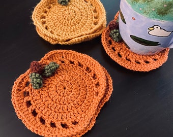 Pumpkin Shaped Crochet Coaster – Fall Table Decor, Handmade Autumn Mug Rug, Cozy Halloween Kitchen Accent, Thanksgiving Gift, Cottage Style