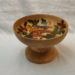 Vintage Norwegian folk art Rosemalt wooden bowl