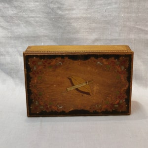 Contenitore per sigari vintage in legno fatto a mano/portasigarette classico con decorazioni dipinte a mano/oggetto da collezione del 1978