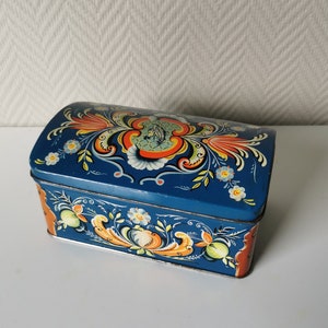Vintage Norwegian Handmade Rosemalt Food Container - Traditional Scandinavian Folk Art, Jewelry Box, Decorative Chest