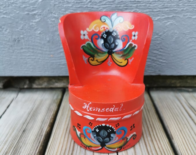 Vintage Norwegian handCarved Miniature Kubbestol, Club chair, Nordic Pattern, wooden chair, handpainted Rosemaling, RosePainted Scandinavian