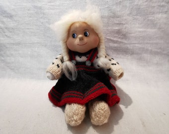Vintage Norwegian Santa Claus Doll - Hand Knitted Christmas Decoration with Traditional Clothes