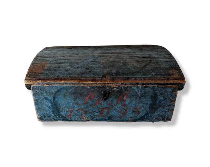 Stunning Antique Norwegian traditional Scandinavian Rosemaling wooden Jewelry box - Treasure box - Trinket box, Nordic Pattern, Vintage
