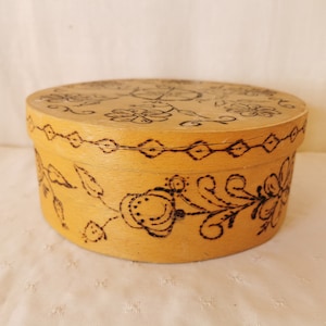Vintage Norwegian Bentwood Box Tine Box, Scandinavian Folk Art, handcarved and burned pattern/decorations.