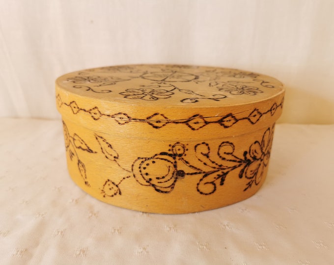 Vintage Norwegian Bentwood Box Tine Box, Scandinavian Folk Art, handcarved and burned pattern/decorations.