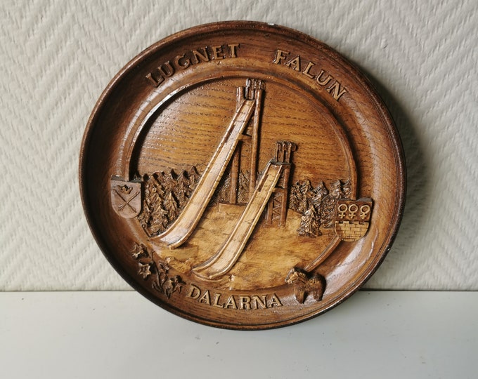 Rustic Scandinavian Delight: Vintage Swedish Handcarved Wood Wall Hanging from Dalarna