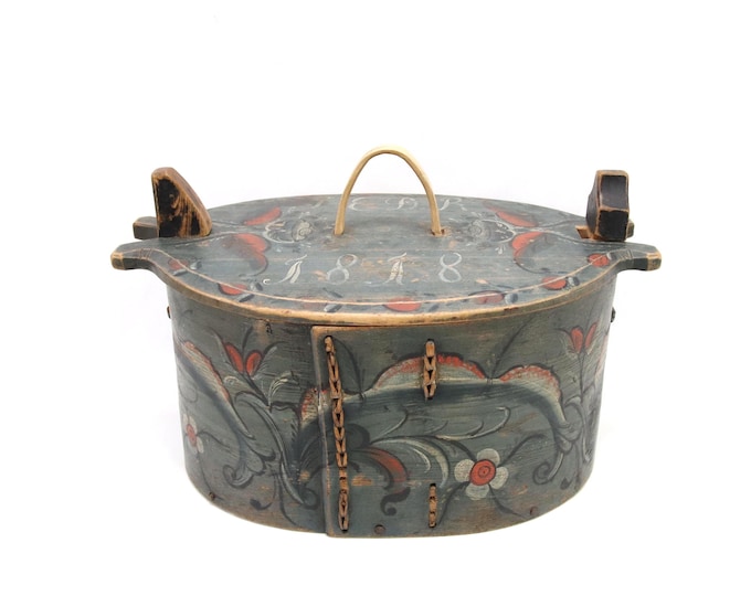 Antique Norwegian rosemaling bentwood tine box dated 1818, large oval folk art storage chest with carved end posts and painted lid