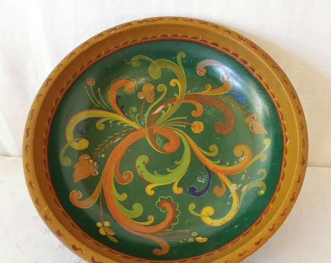 Vintage Norwegian folk art Rosemalt wooden bowl, Nordic Pattern from 1900s, signed by artist