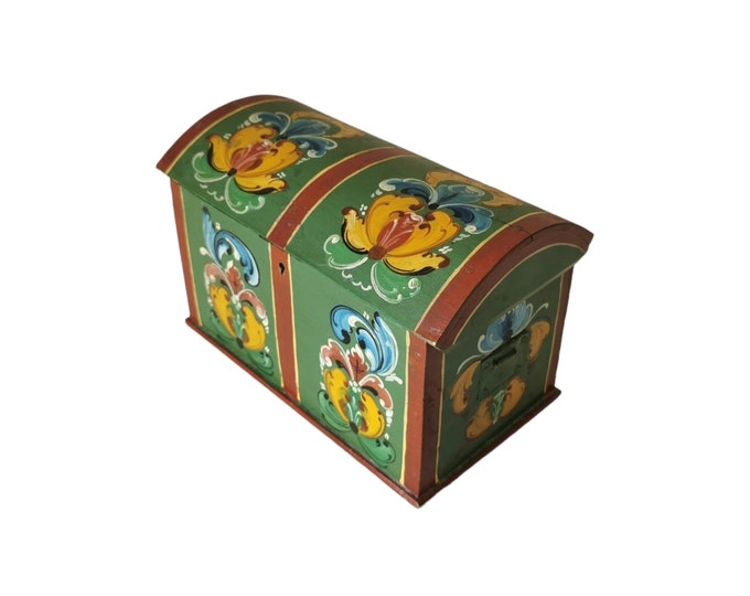 Norwegian traditional Trinket box - Rose painted jewelry box