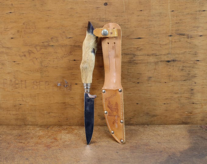 Vintage Norwegian Decorative Knife – Deer Foot Handle & Leather Sheath – Røros Souvenir 1970s