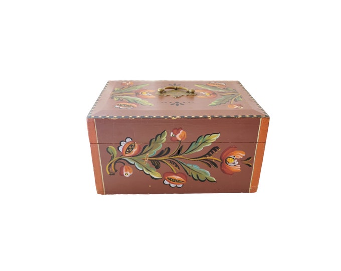 Norwegian traditional Treasure box - Rose painted chest