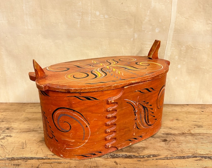 Vintage Norwegian/Trøndelag Charm - Antique Bentwood Jewelry Box with Intricate Decorations