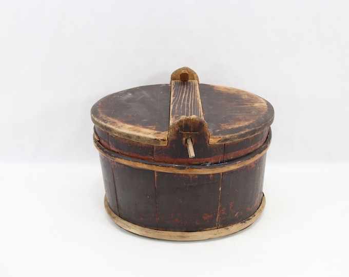 Antique Norwegian Oval Tine Box | 1800s Folk Art Lagg Tine with Unusual Locking Lid | Primitive Rustic Farmhouse Decor with Patina