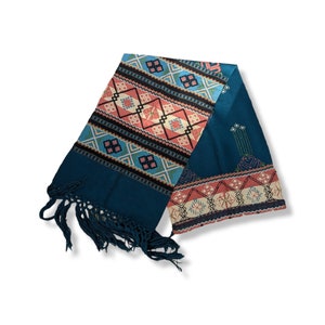 Versatile Norwegian Wool Tapestry - Multifunctional Table Runner or Wall Hanging with Vibrant Colors