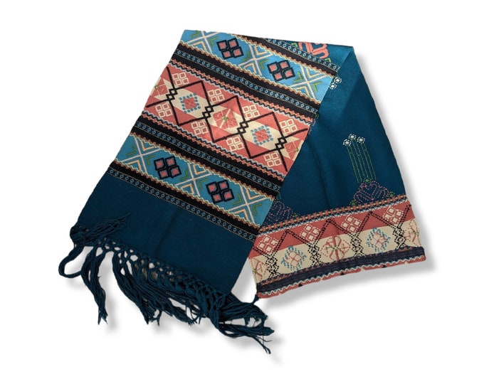 Versatile Norwegian Wool Tapestry - Multifunctional Table Runner or Wall Hanging with Vibrant Colors