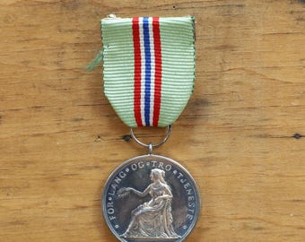 Long and Faithful Service Silver Medal | Issued 1971 | Kongsberg Mint | Royal Norwegian Society Award | Employee Loyalty Token