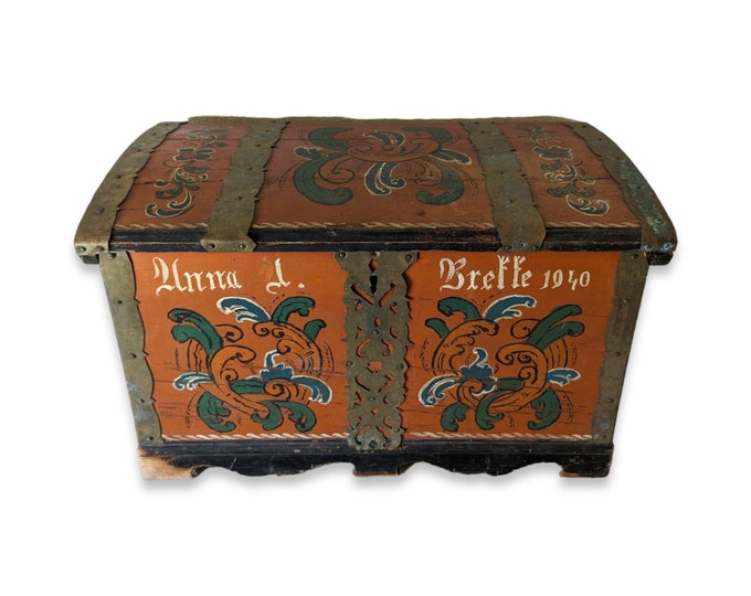 Vintage Norwegian traditional unique Scandinavian Rosemaling/Rose paint wooden Jewelry box - Treasure box - Trinket box, Nordic Pattern
