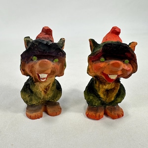 Pair of Vintage Handcarved Henning Trolls in Good Condition - Troll Collector&#39;s Delight