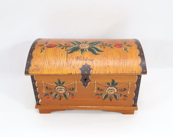 Vintage Norwegian Valdres Rosemaling Chest | Hand Painted Folk Art Jewelry Box | 1930s Scandinavian Decorative Chest | Nordic Storage Box