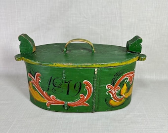 19th Century Norwegian Tine Bentwood Box with Telemark Rose Paint - 1879