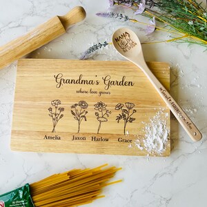 Personalised Grandma's Kitchen Cutting Board, Custom Mother's Day, Gifts for Her, Mom, Nana, Customised Art, Wooden Decor, Christmas Gift, gift ideas, laser engraving, kitchen decor