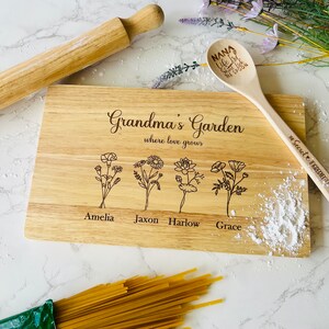 Personalised Grandma's Kitchen Cutting Board, Custom Mother's Day, Gifts for Her, Mom, Nana, Customised Art, Wooden Decor, Christmas Gift, gift ideas, laser engraving, kitchen decor