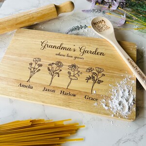 Personalised Grandma's Kitchen Cutting Board, Custom Mother's Day, Gifts for Her, Mom, Nana, Customised Art, Wooden Decor, Christmas Gift, gift ideas, laser engraving, kitchen decor