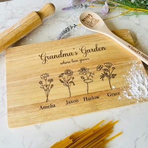 Personalised Grandma's Kitchen Cutting Board, Custom Mother's Day, Gifts for Her, Mom, Nana, Customised Art, Wooden Decor, Christmas Gift, gift ideas, laser engraving, kitchen decor