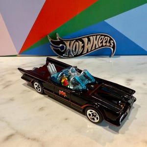 Hot Wheels Batmobile 2007 First Editions NO. 15/36 Customized W/figures ...