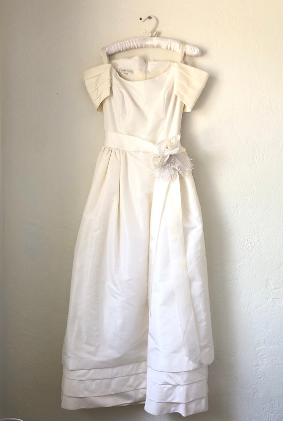 Victor Costa Wedding dress