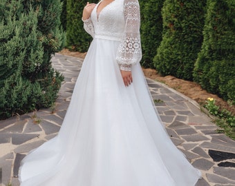 Plus Size Boho Wedding Dress With Long Wide Sleeves V Neckline