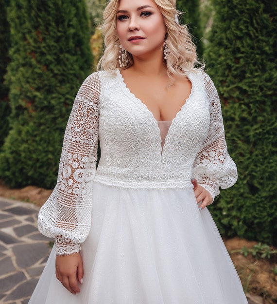 Buy Plus Size Boho Wedding Dress With Long Wide Sleeves V Online in - Etsy